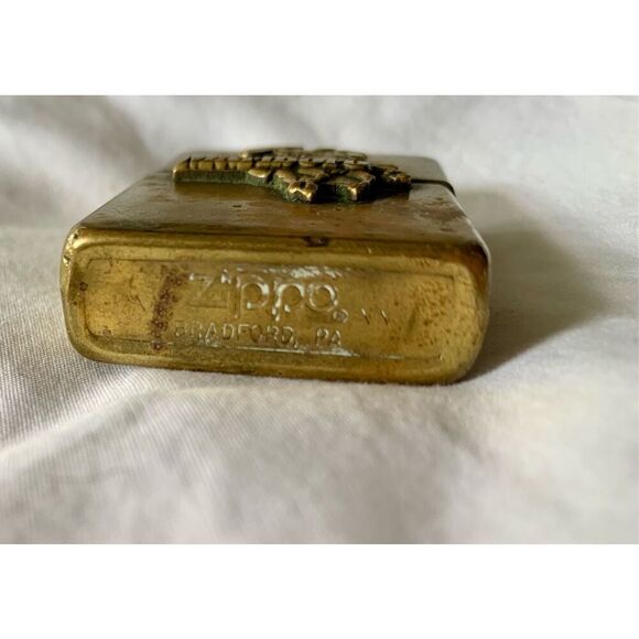 Vintage RARE 1986 Marlboro Man Cowboy Rider Lasso Brass Zippo Lighter USA - Picture 2 of 4